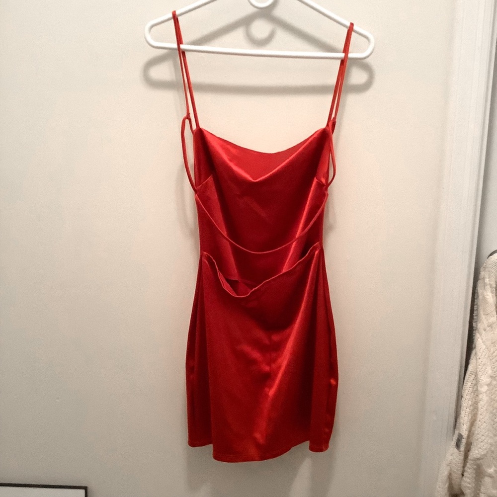 Dress - Picture 3 of 4